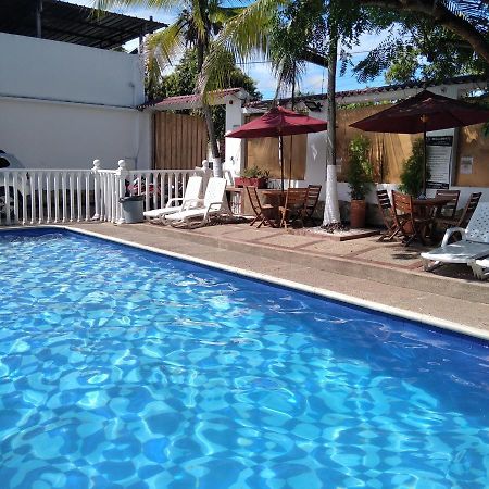 Hotel Maceo Melgar Exterior photo